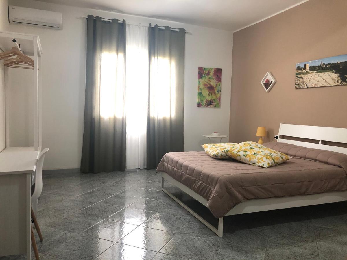 A Casa Di Giu B&B Szirakúza Kültér fotó